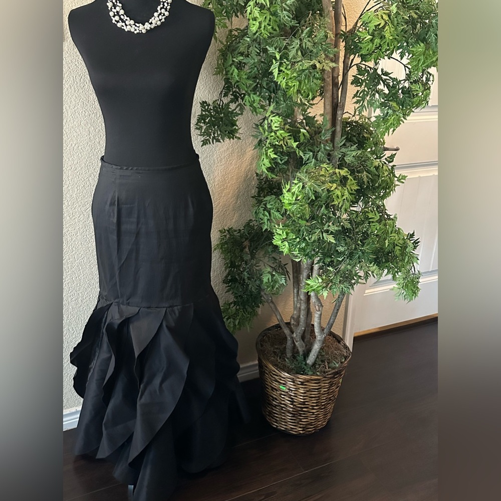 Perfect skirt for a formal event!